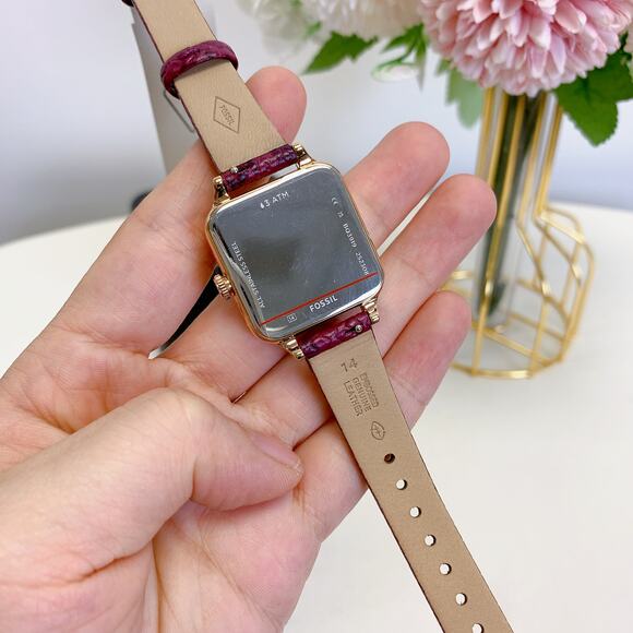 Fossil BQ3919 Colleen Three-Hand Red Leather Watch - Picture 5 of 8